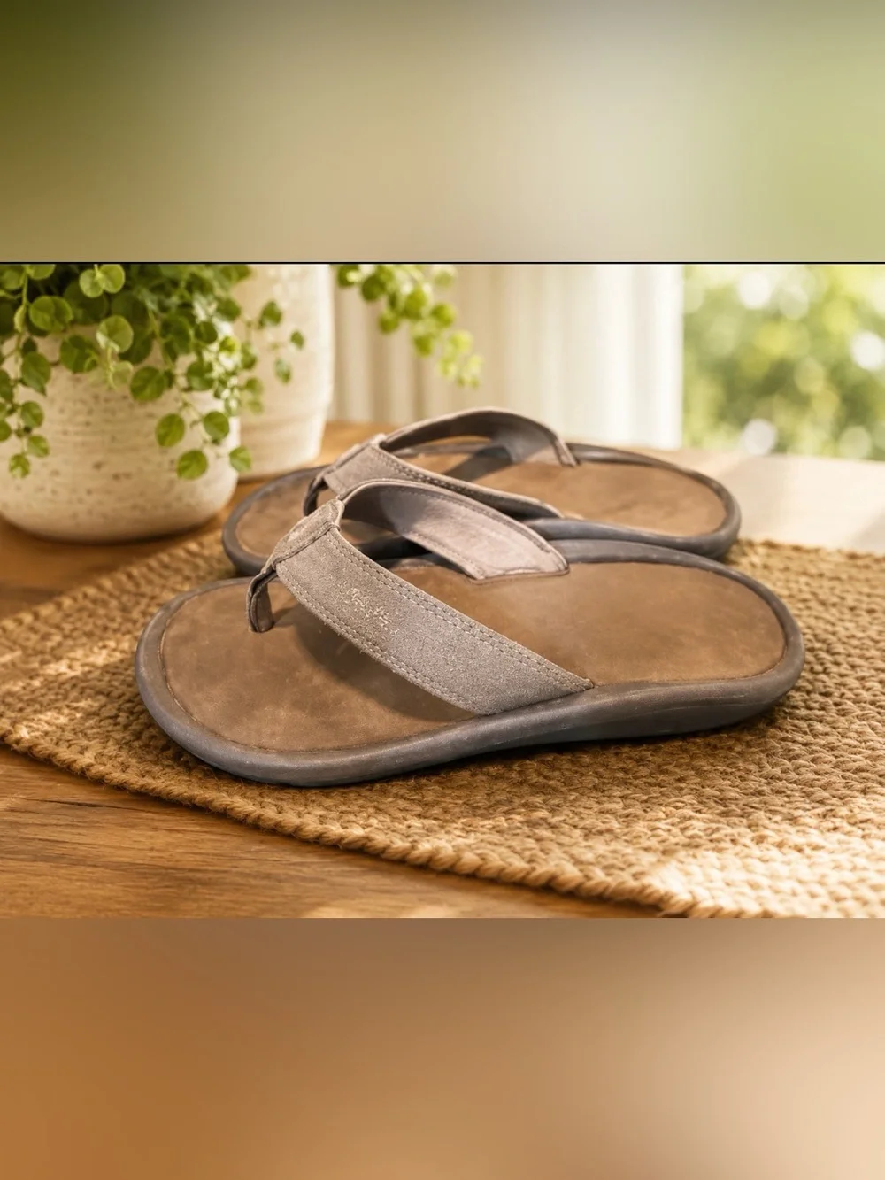 Olukai Ohana size 10 brown flipflop